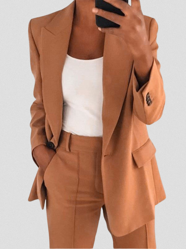 LEIRA CASUAL SUIT SET