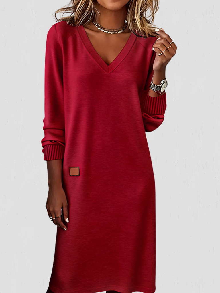DEMI ESSENTIAL V-NECK DRESS