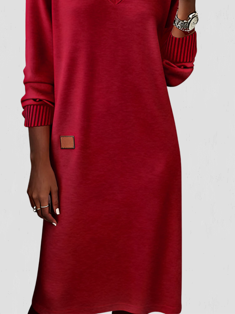 DEMI ESSENTIAL V-NECK DRESS