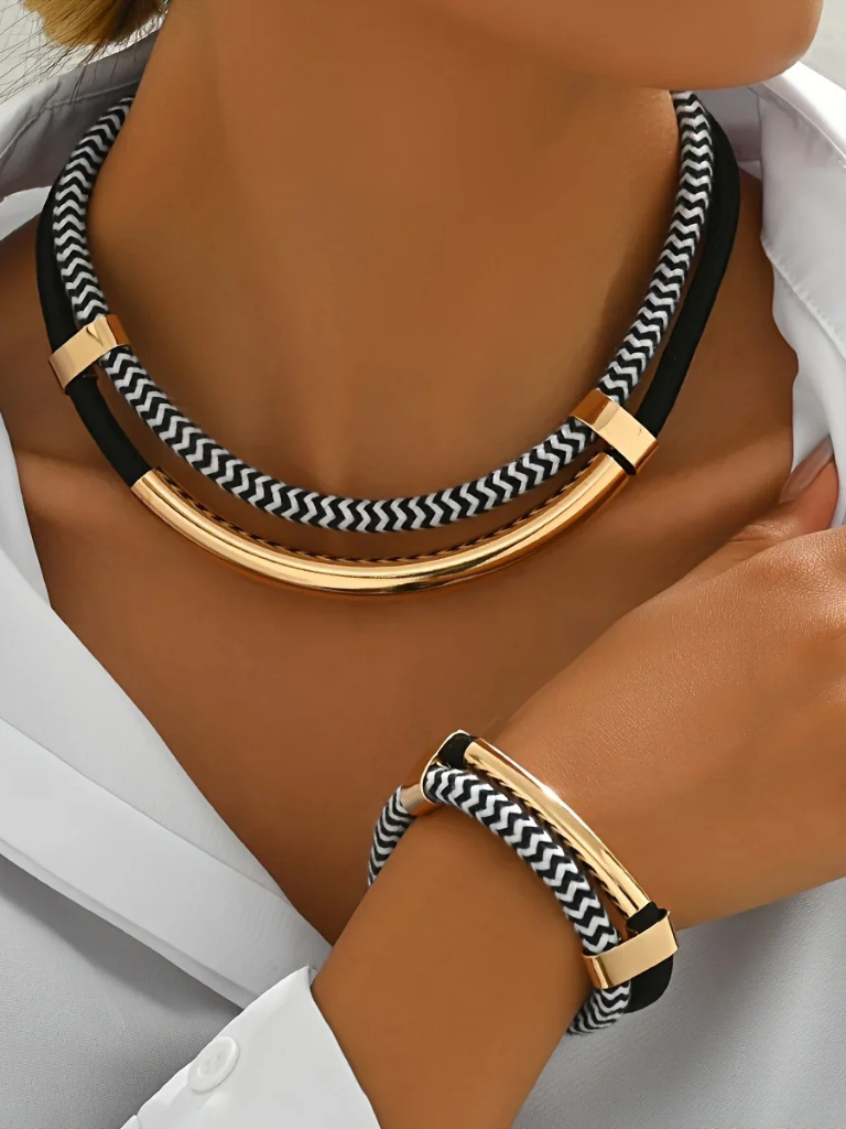LISA STATEMENT CHAIN SET