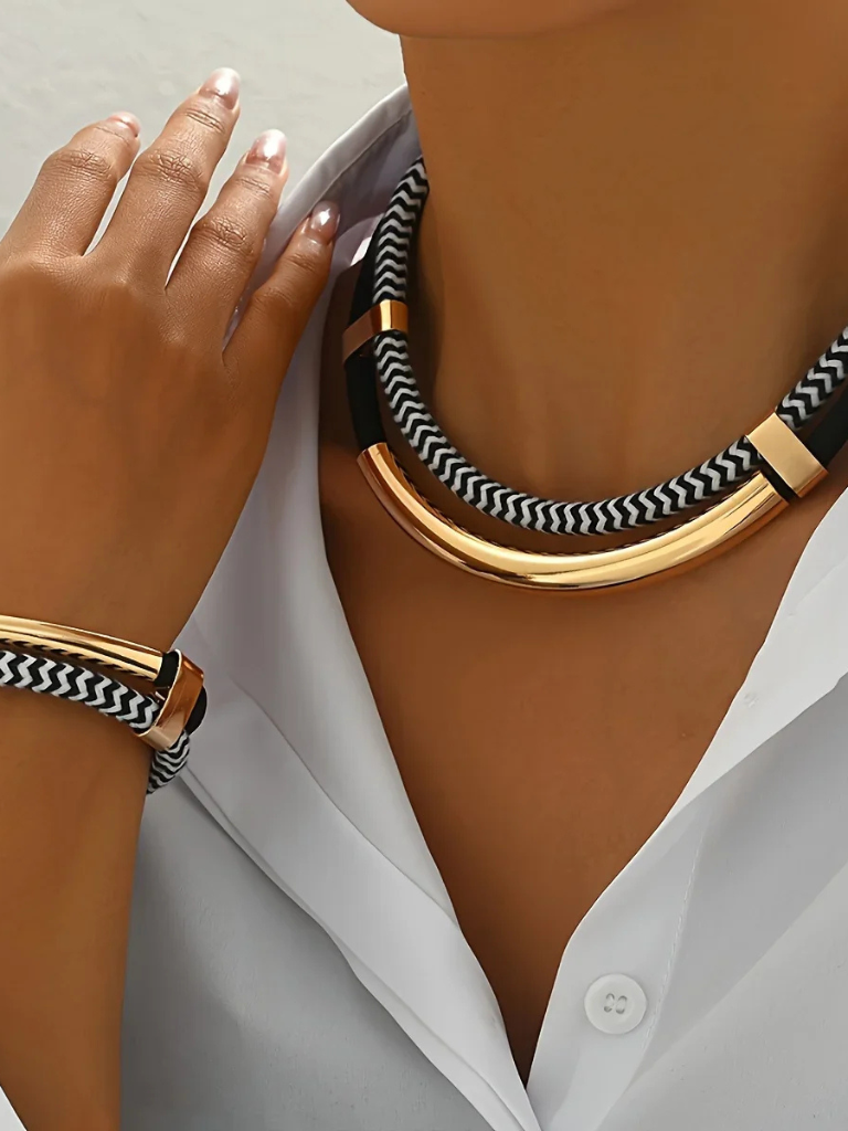 LISA STATEMENT CHAIN SET